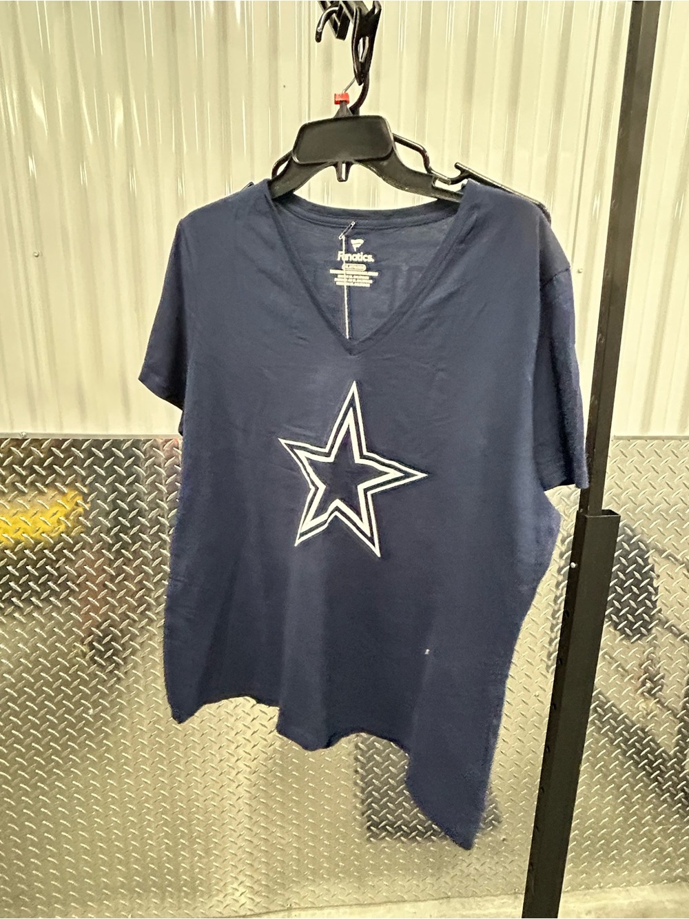 Fanatics Navy womens V-Neck Tee with White Dallas Star